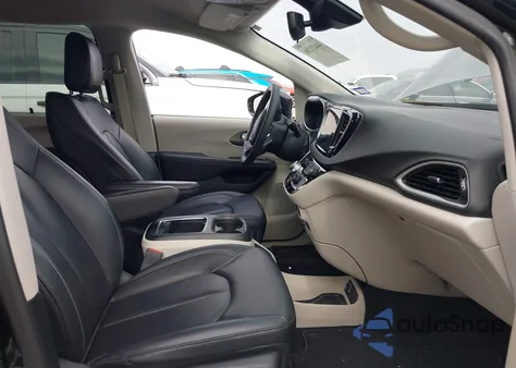 2024 Chrysler Pacifica Touring L z USA, uszkodzony, nr VIN 2C4RC1BG5RR136271